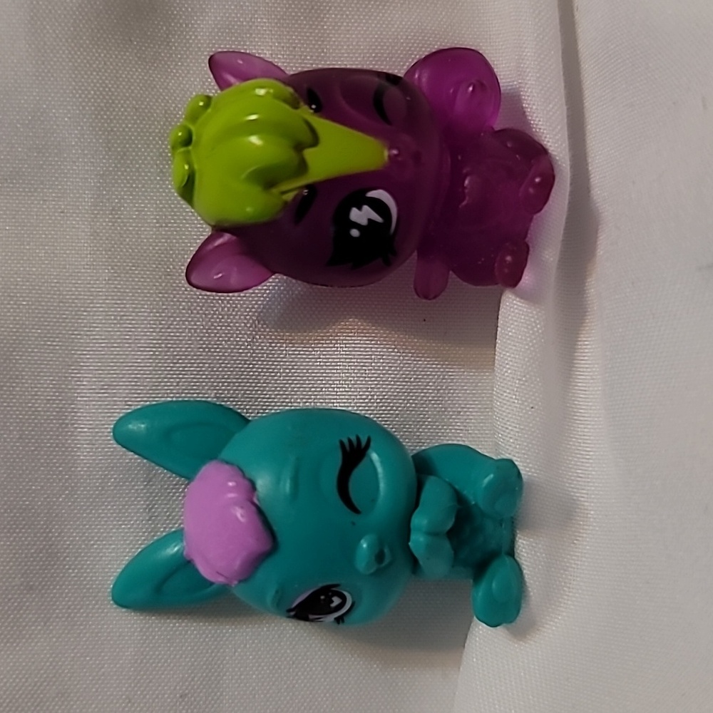 Purple and Blue Winking Mini Hatchimal Figures (Set of 2) With Blue Case (3 Pces